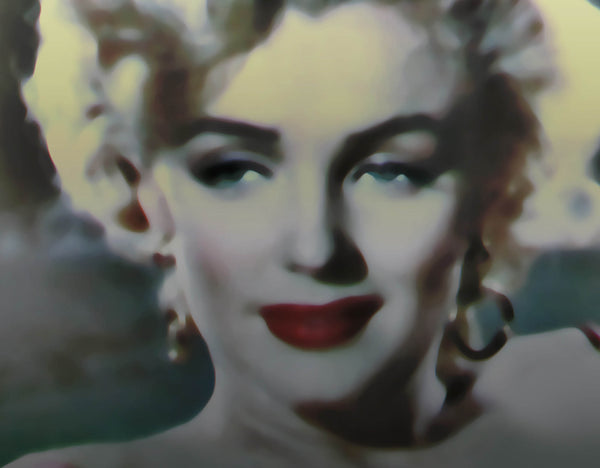 MARILYN MONROE / Touching Illusions